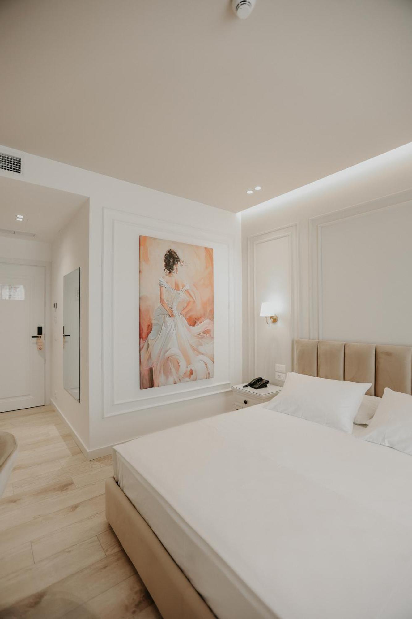 Seaside Hotel Vlorë Esterno foto